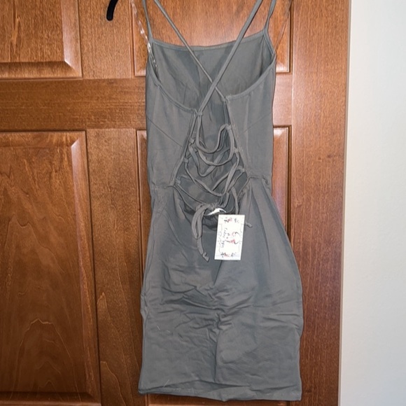 ✨NEW Olive Lace-Up back Body Con Dress - Picture 6 of 8